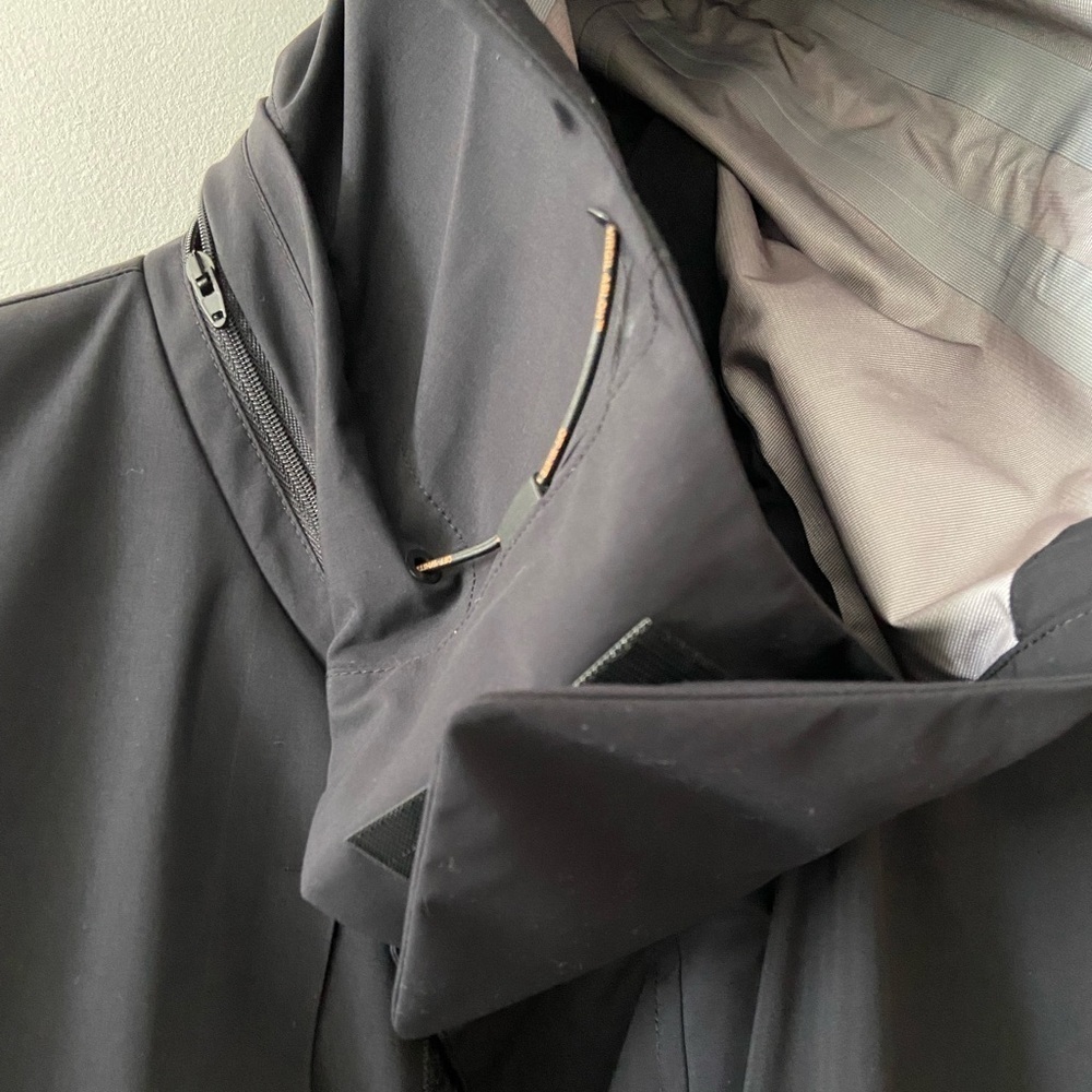 Off-White Equipment Black Technical Shell Jacket Windbreaker Water Repellent L - Picture 6 of 16